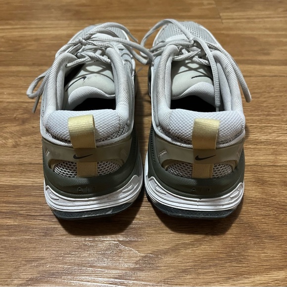 Wmns Air Max Bliss 'Light Bone Phantom - Picture 8 of 9